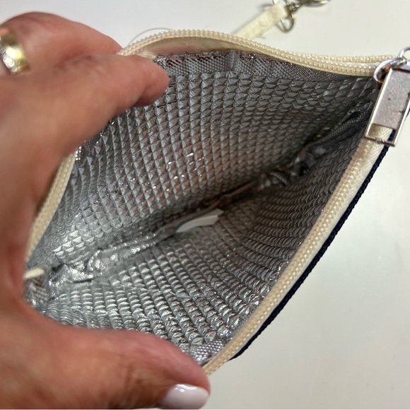 Ellen Degeneres LOVE clutch wristlet insulated dog treat bag. - Picture 3 of 7